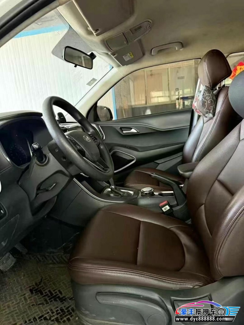 18年现代ix35轿车抵押车出售