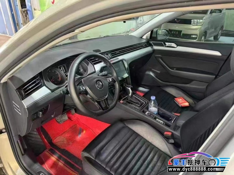 17年大众迈腾轿车抵押车出售