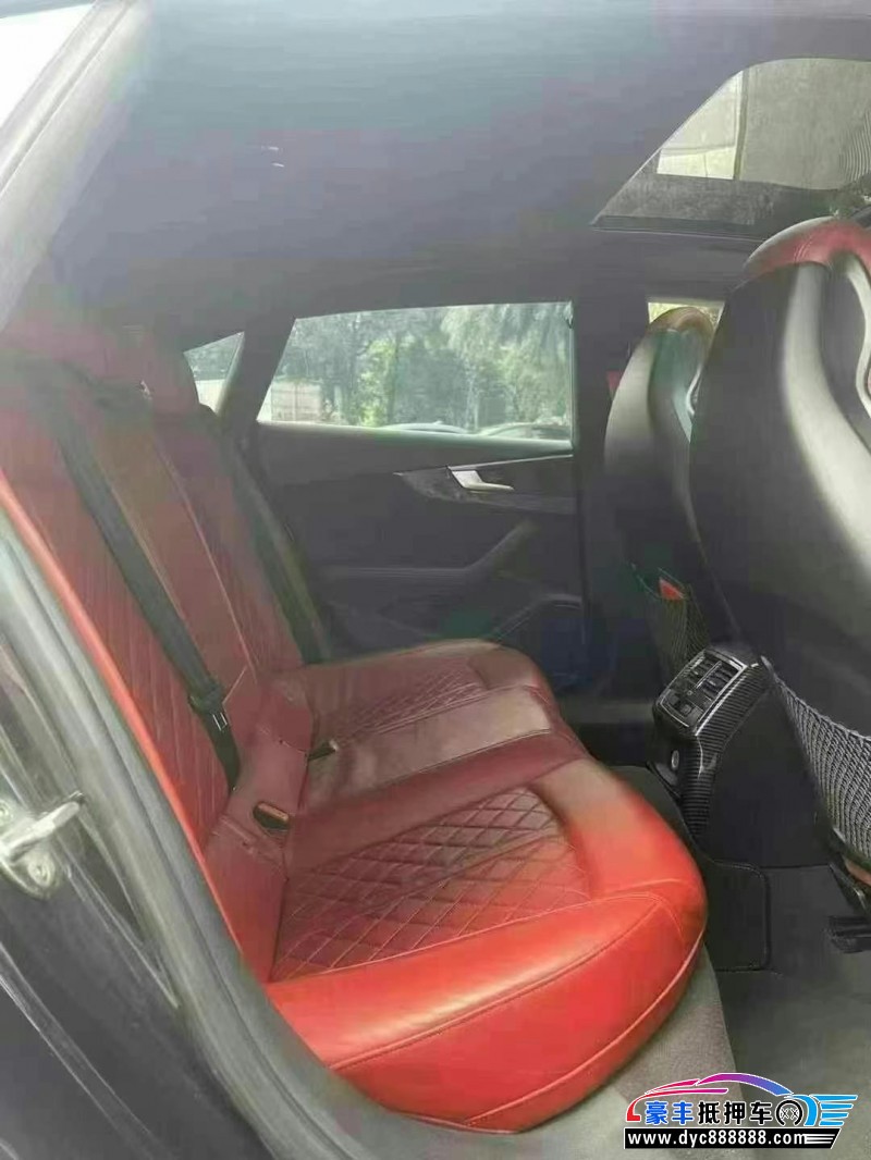 19年奥迪S5轿车抵押车出售