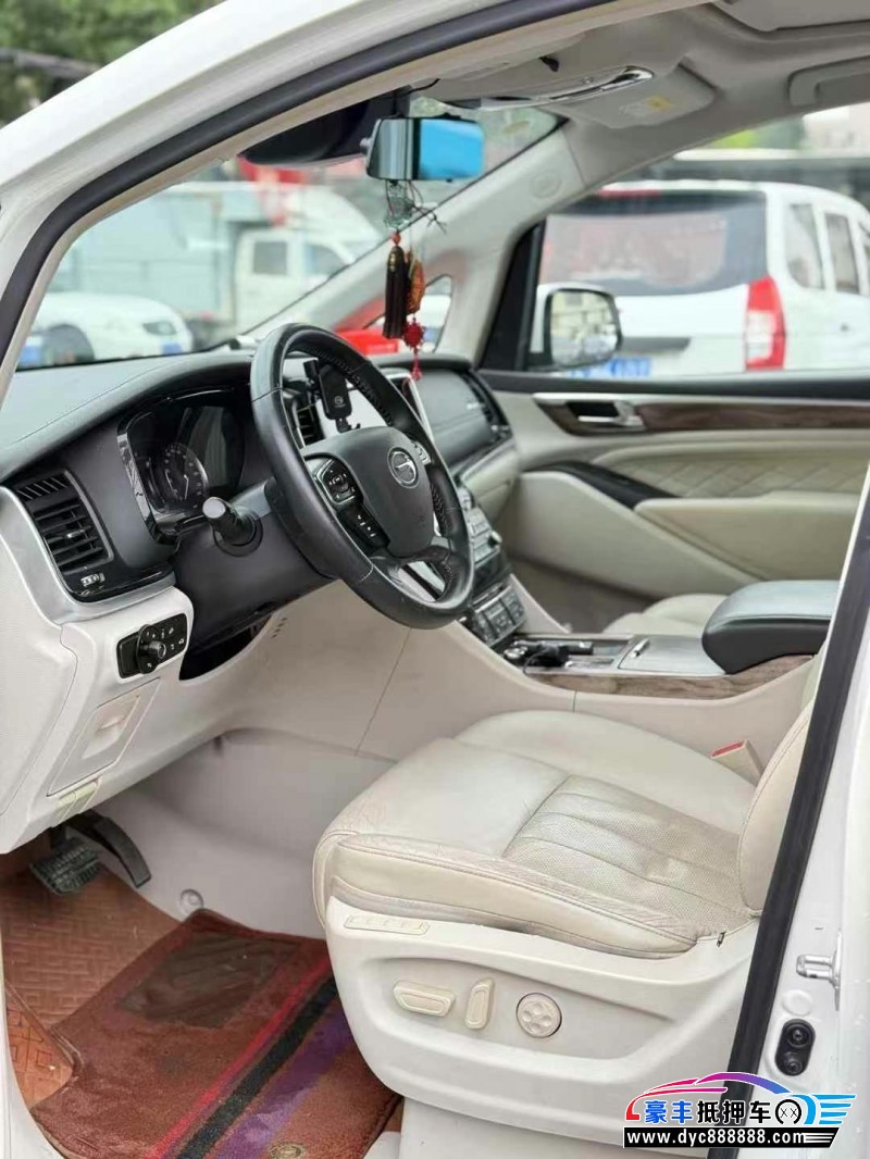 19年传祺M8轿车抵押车出售