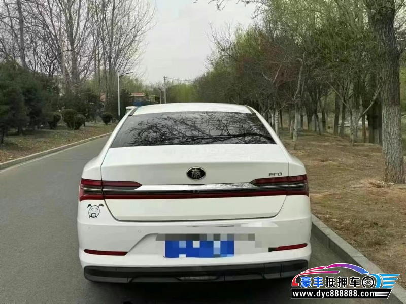 20年比亚迪秦轿车抵押车出售