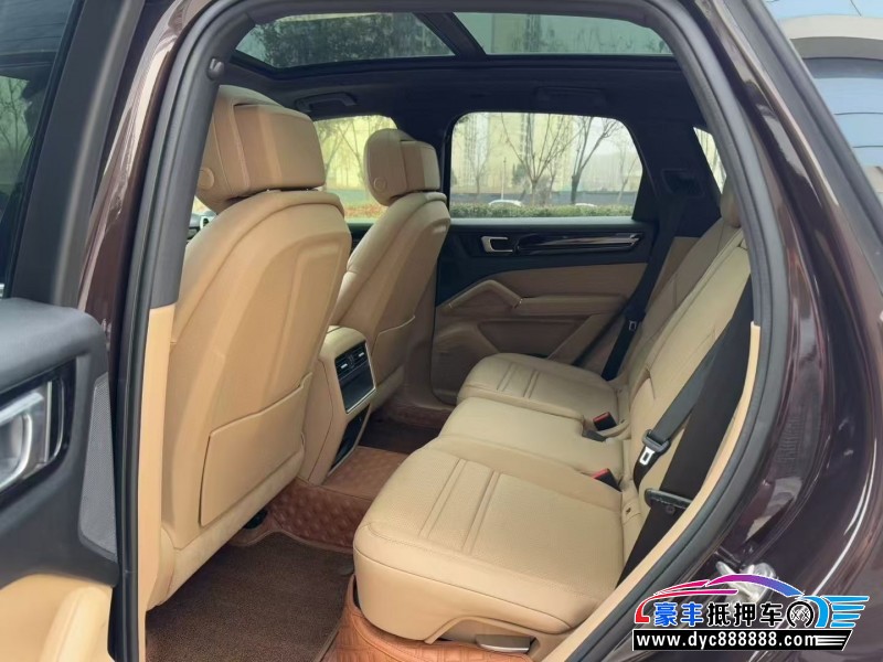 20年保时捷卡宴轿车抵押车出售