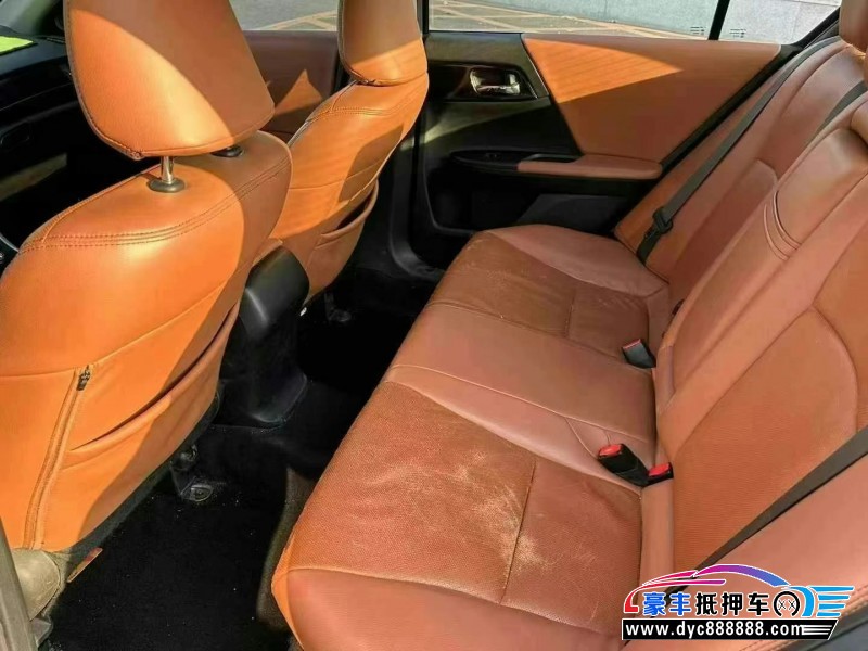 17年本田雅阁轿车抵押车出售