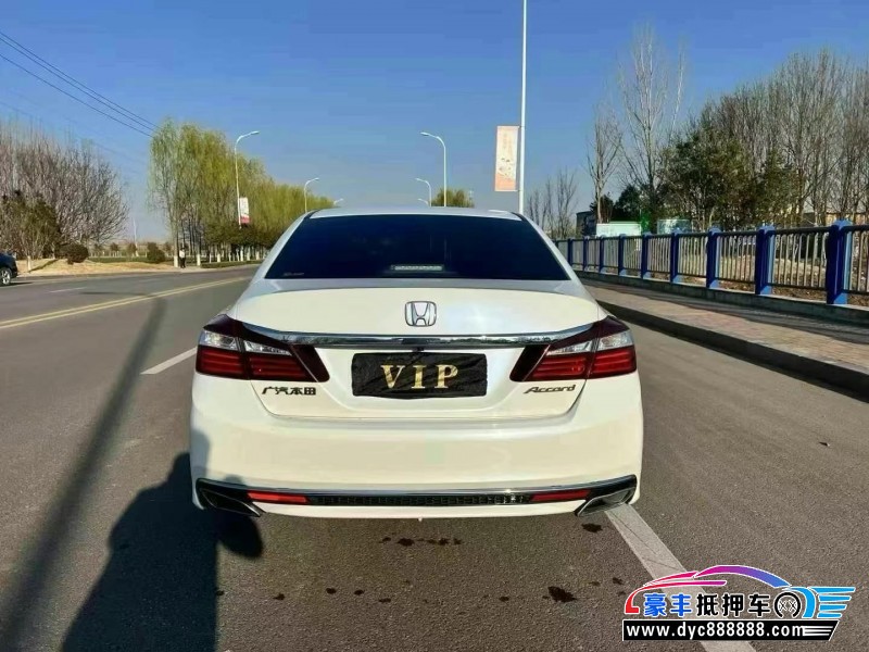 17年本田雅阁轿车抵押车出售