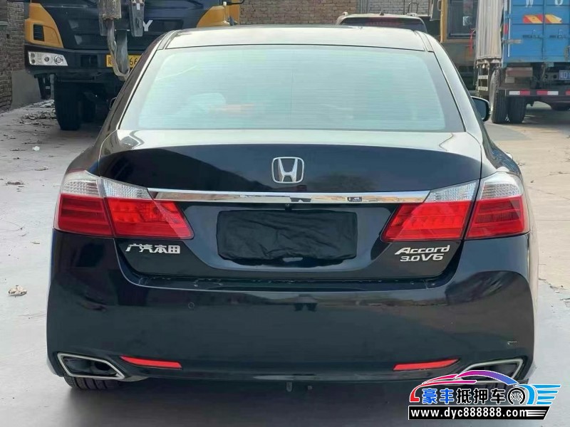 16年本田雅阁轿车抵押车出售