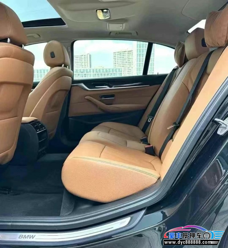 17年宝马5系轿车抵押车出售