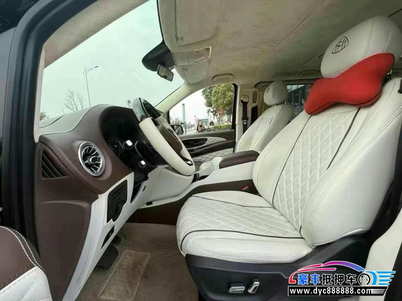 22年奔驰威霆轿车抵押车出售