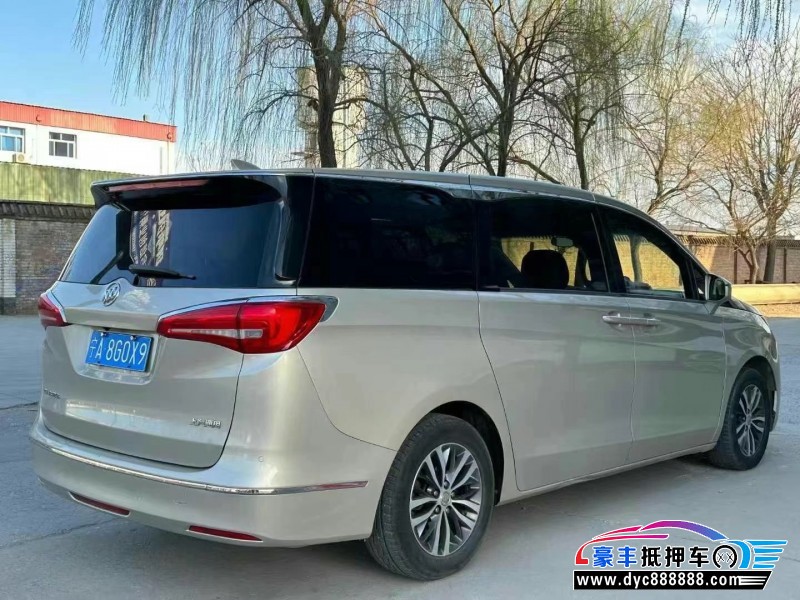 17年别克GL8轿车抵押车出售