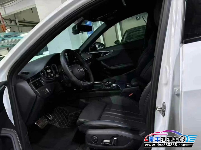 24年奥迪A4L轿车抵押车出售