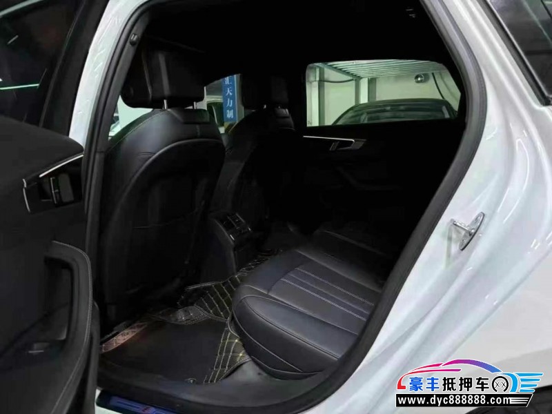 24年奥迪A4L轿车抵押车出售
