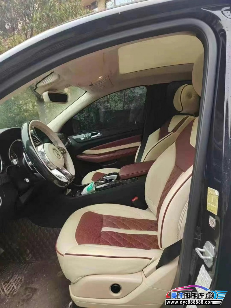 16年奔驰GLE轿车抵押车出售