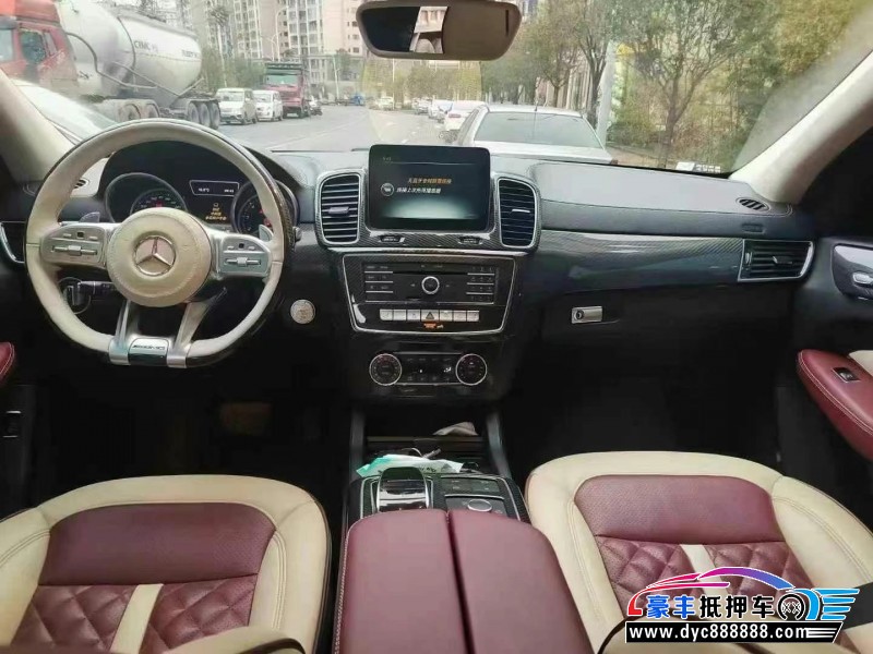 16年奔驰GLE轿车抵押车出售
