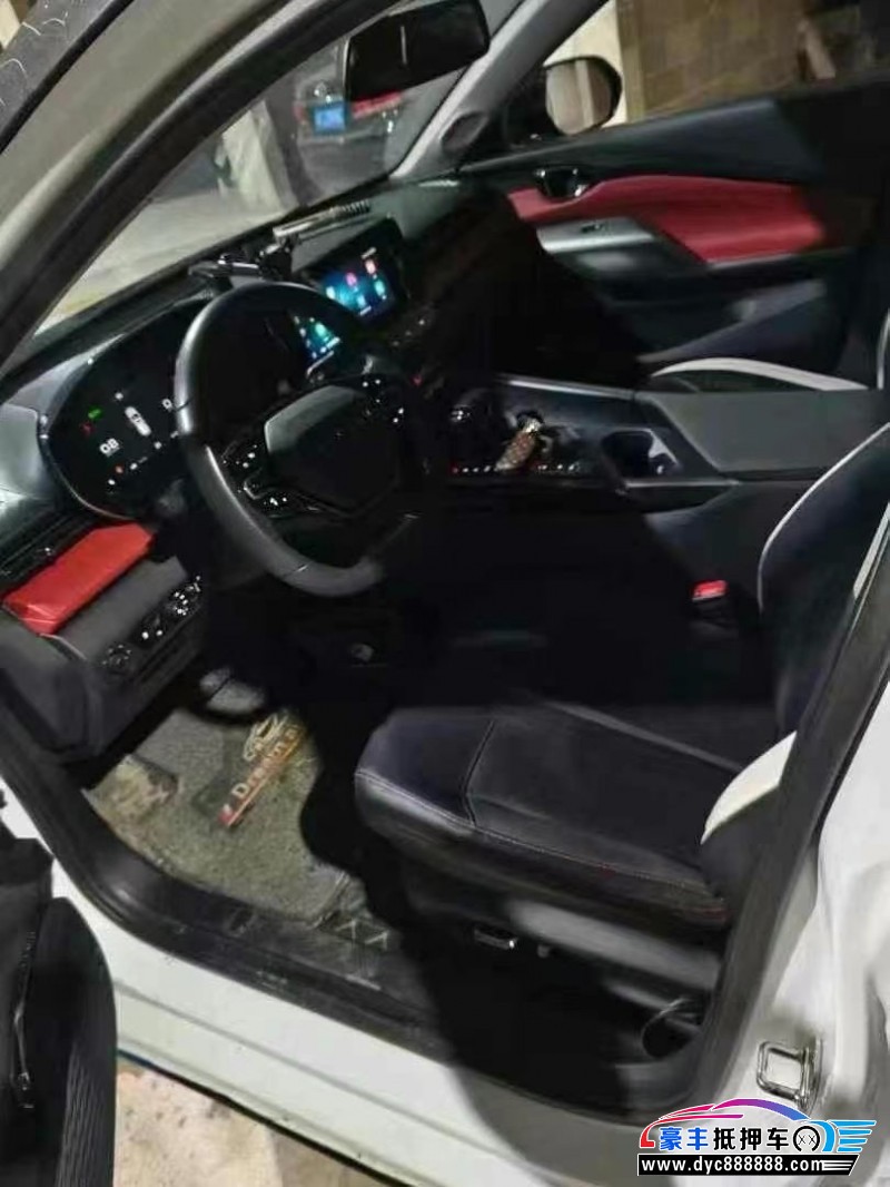 21年宝骏RC5轿车抵押车出售