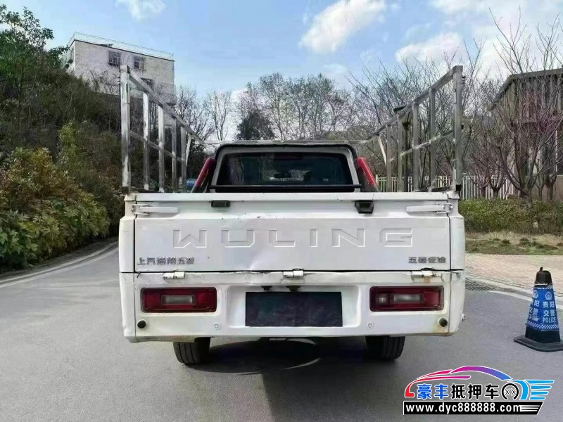 21年五菱汽车五菱征途轿车抵押车出售