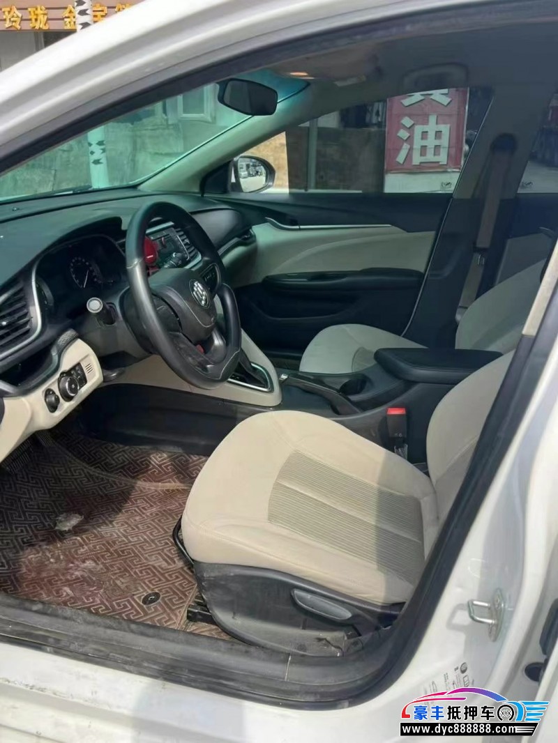 20年别克英朗轿车抵押车出售