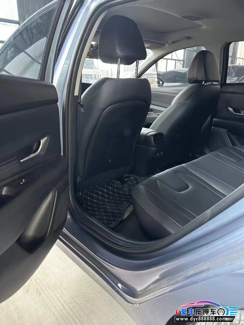 24年现代伊兰特轿车抵押车出售