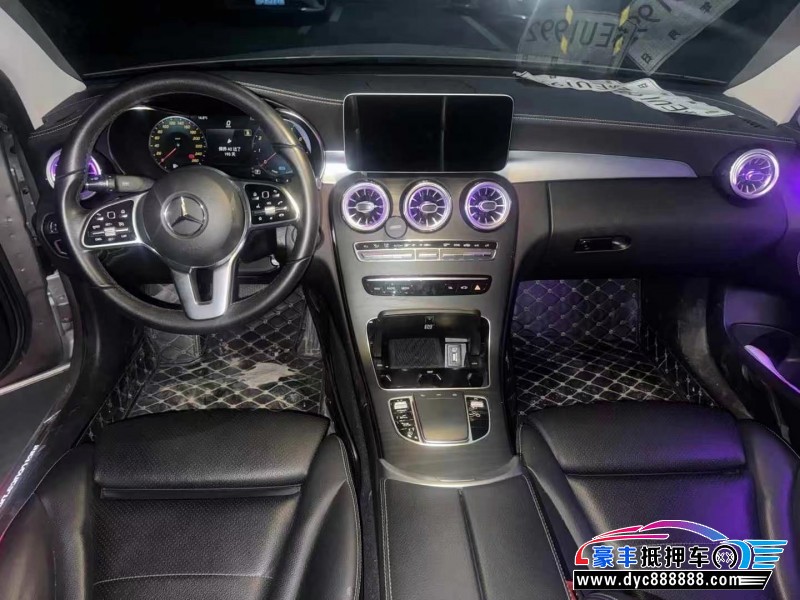 19年奔驰C轿车抵押车出售