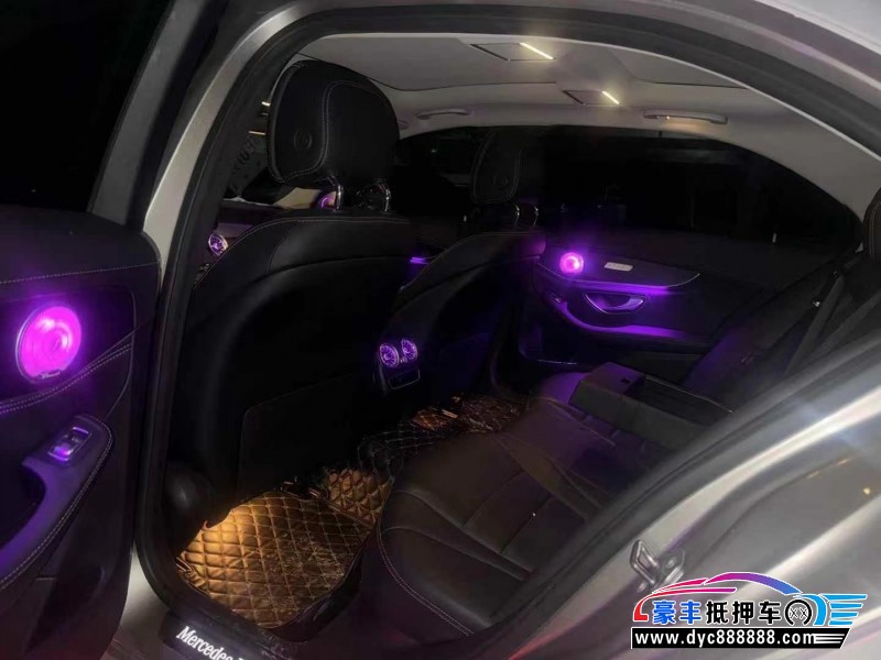 19年奔驰C轿车抵押车出售