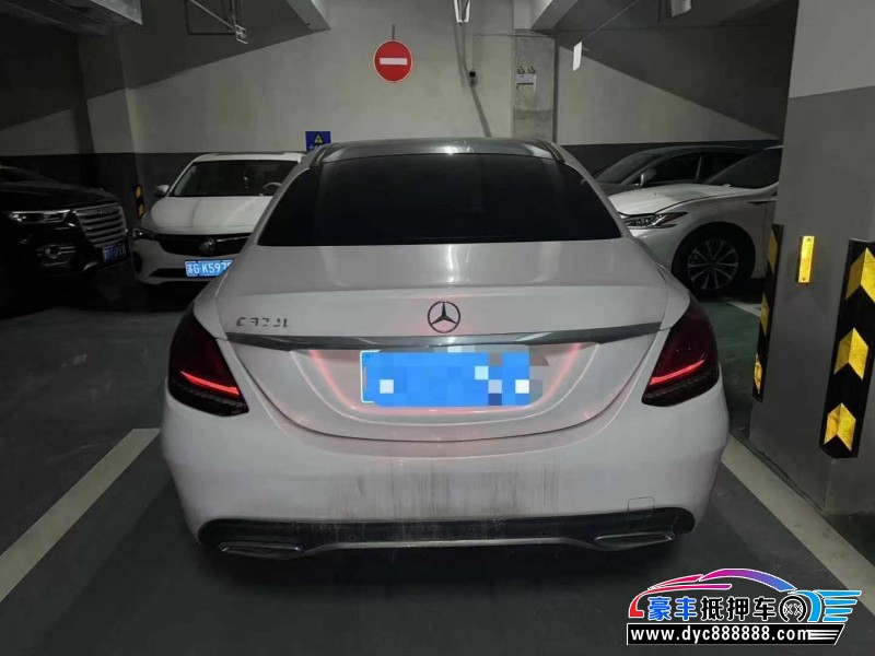 19年奔驰C轿车抵押车出售