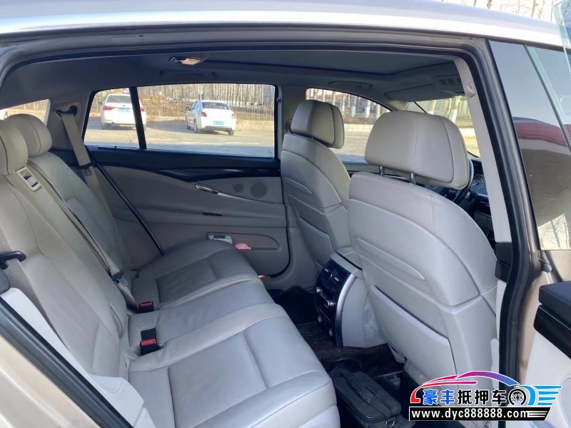 13年宝马5系GT轿车抵押车出售