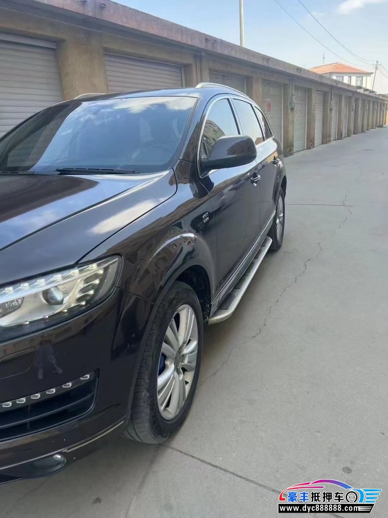 12年奥迪Q7轿车抵押车出售