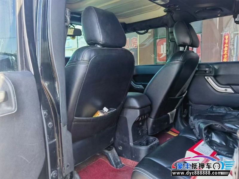 15年Jeep牧马人轿车抵押车出售