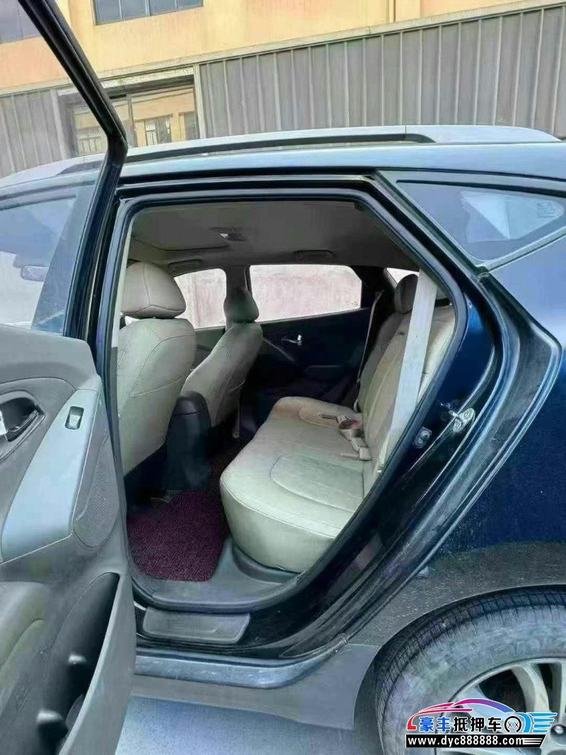 15年现代ix35轿车抵押车出售