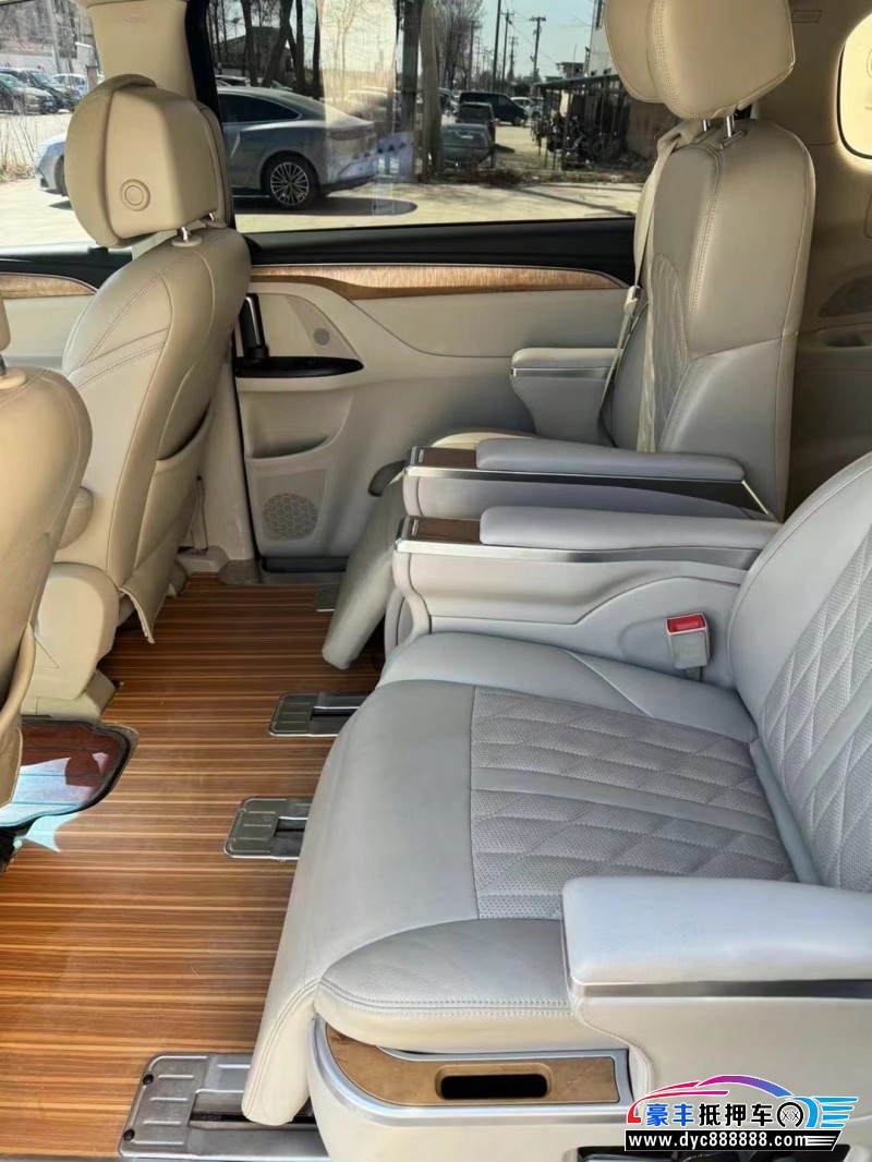 18年别克GL8轿车抵押车出售