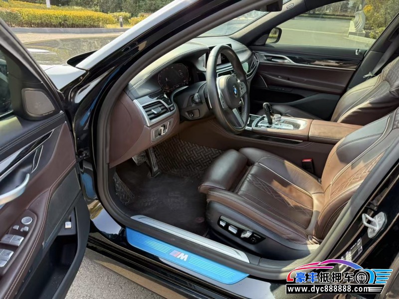 22年宝马7系轿车抵押车出售