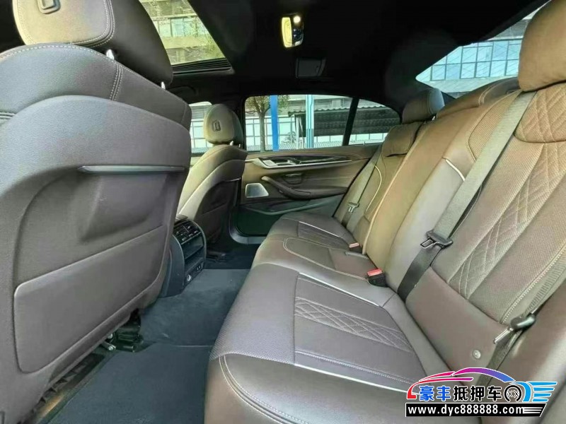 21年宝马5系轿车抵押车出售