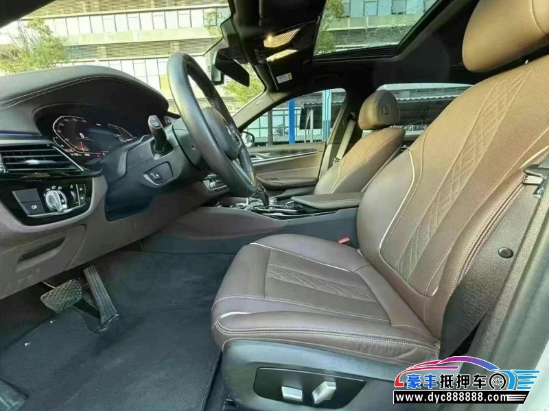 21年宝马5系轿车抵押车出售