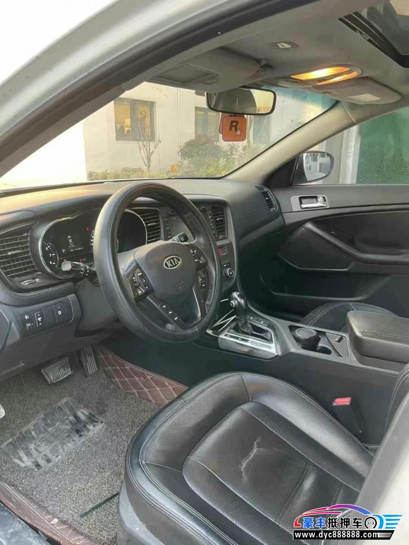 11年起亚K5轿车抵押车出售