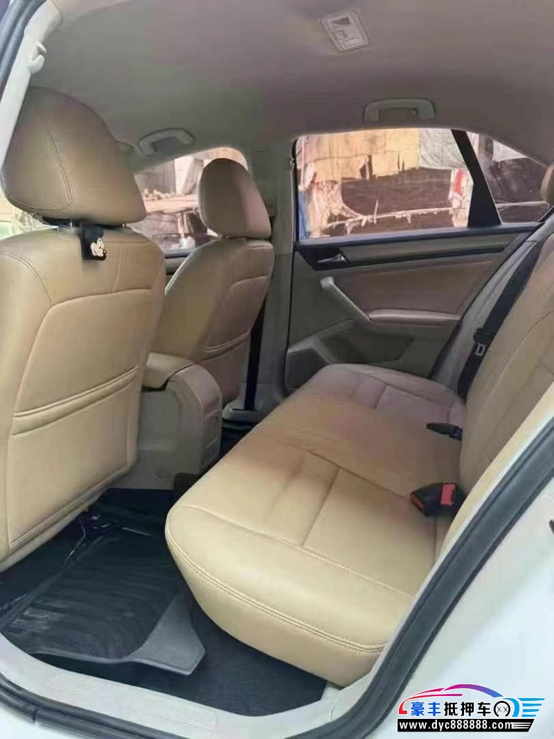 16年大众宝来轿车抵押车出售