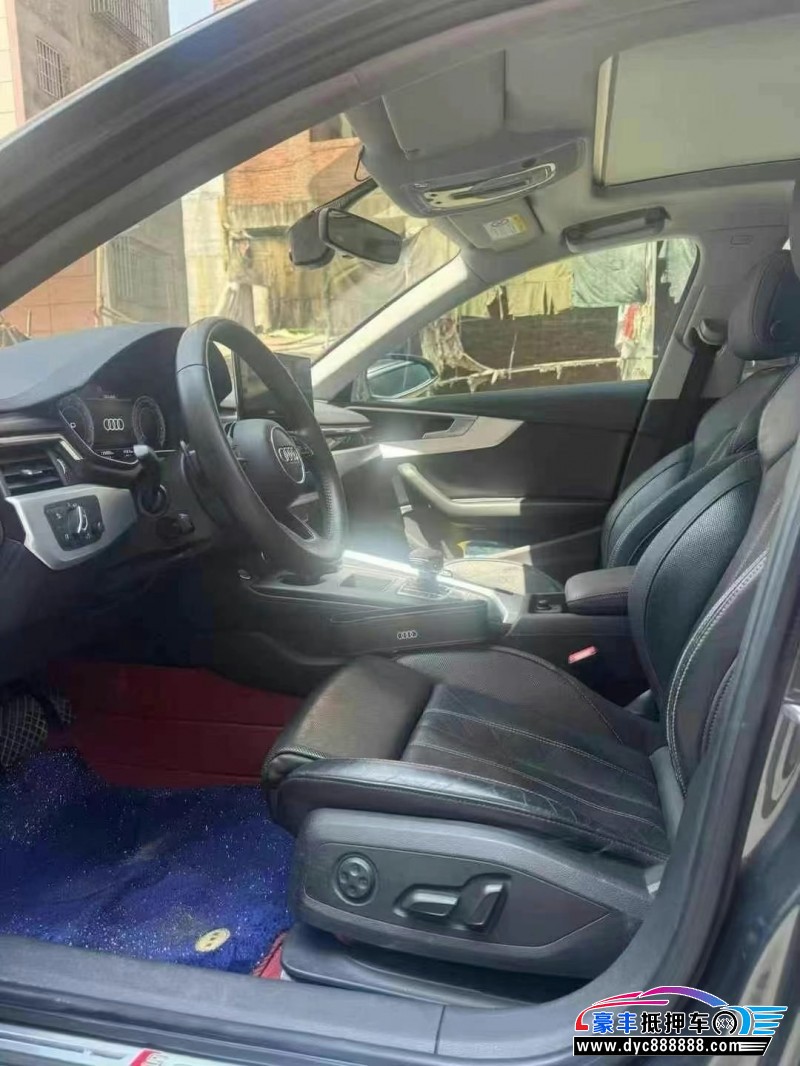 20年奥迪A4L轿车抵押车出售