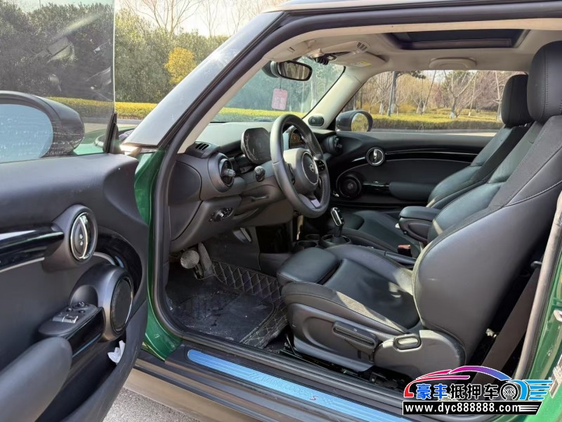 23年宝马MINI轿车抵押车出售