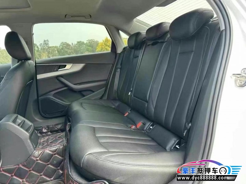 18年奥迪A4L轿车抵押车出售