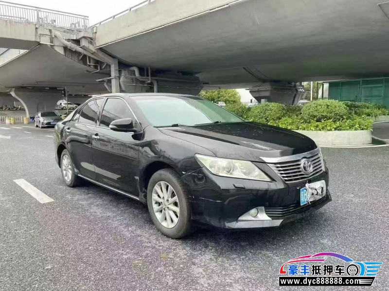 13年丰田凯美瑞轿车抵押车出售