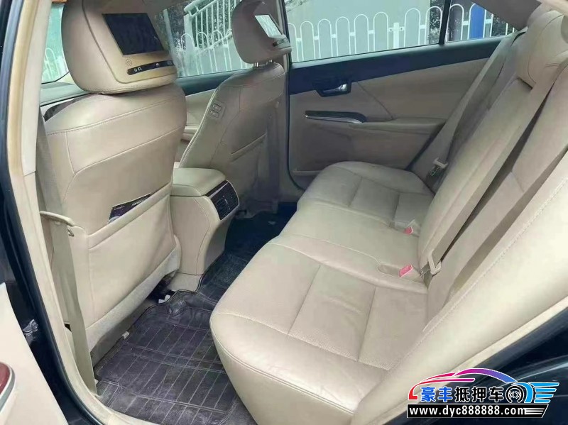 13年丰田凯美瑞轿车抵押车出售