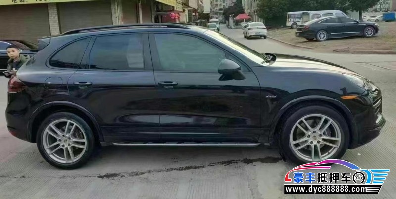 14年保时捷卡宴轿车抵押车出售