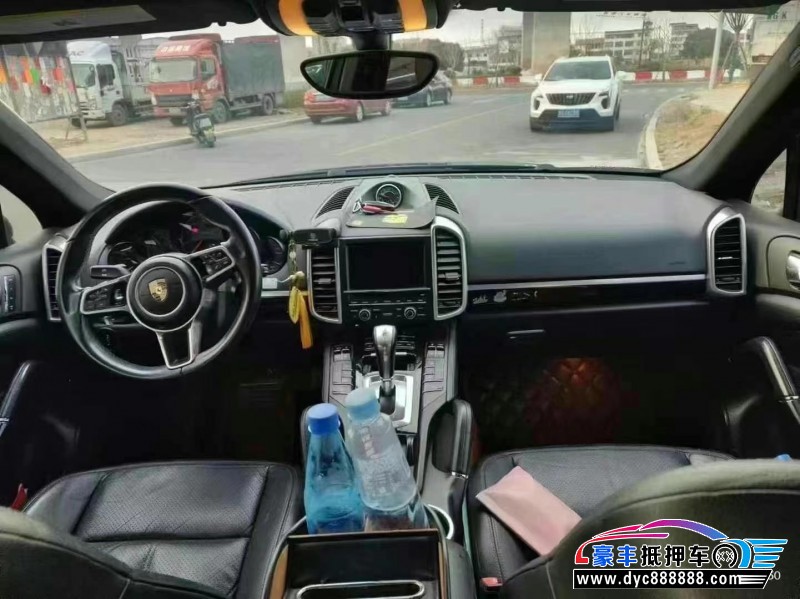 14年保时捷卡宴轿车抵押车出售