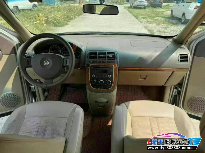 12年别克GL8轿车抵押车出售