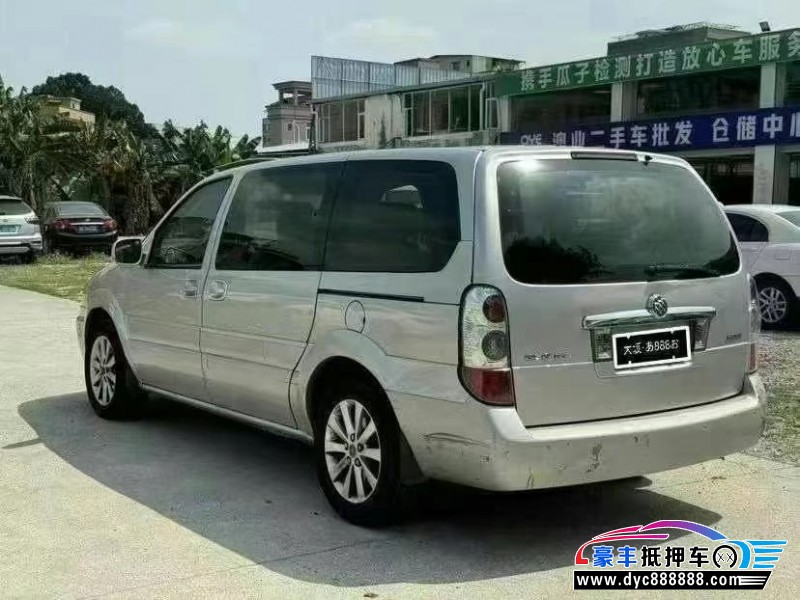 12年别克GL8轿车抵押车出售