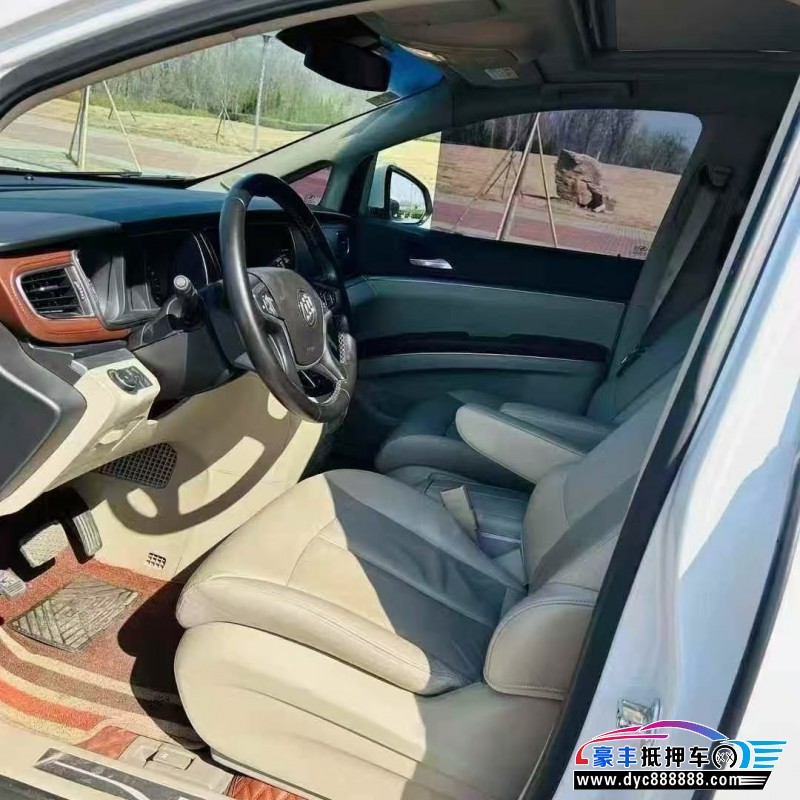 19年别克GL8轿车抵押车出售