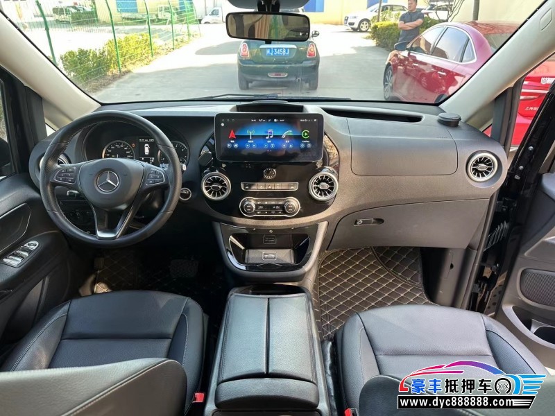 22年奔驰威霆轿车抵押车出售