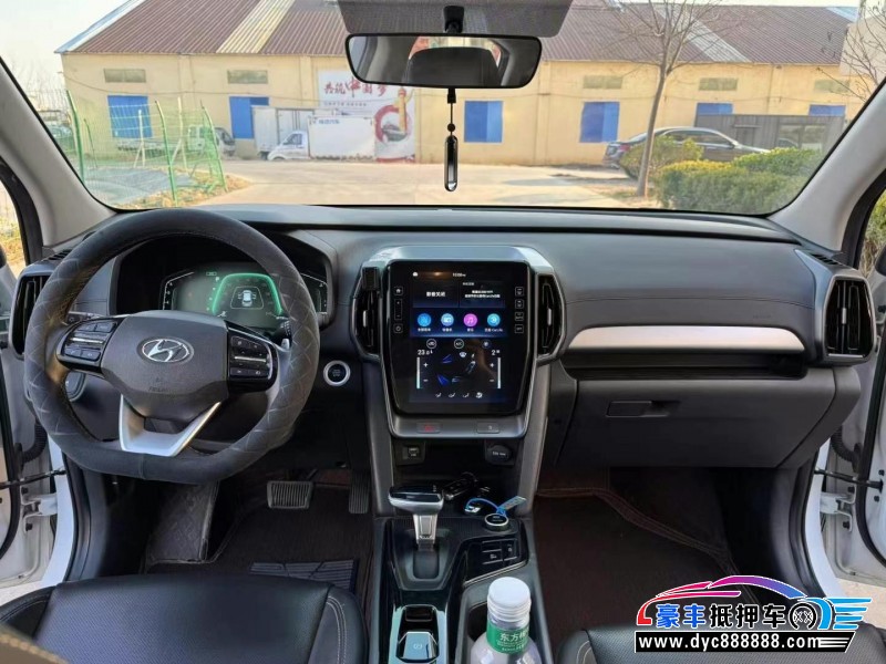 22年现代ix35轿车抵押车出售