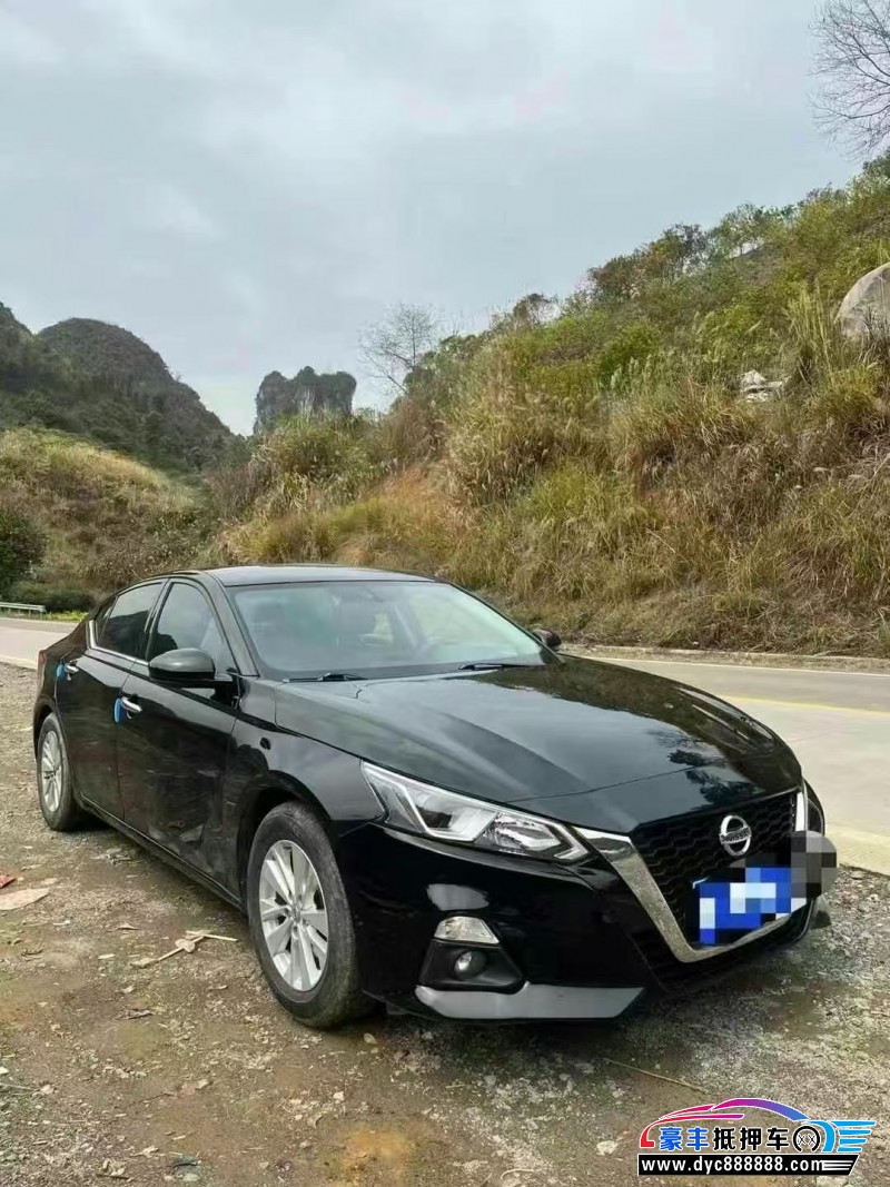 21年日产天籁轿车抵押车出售