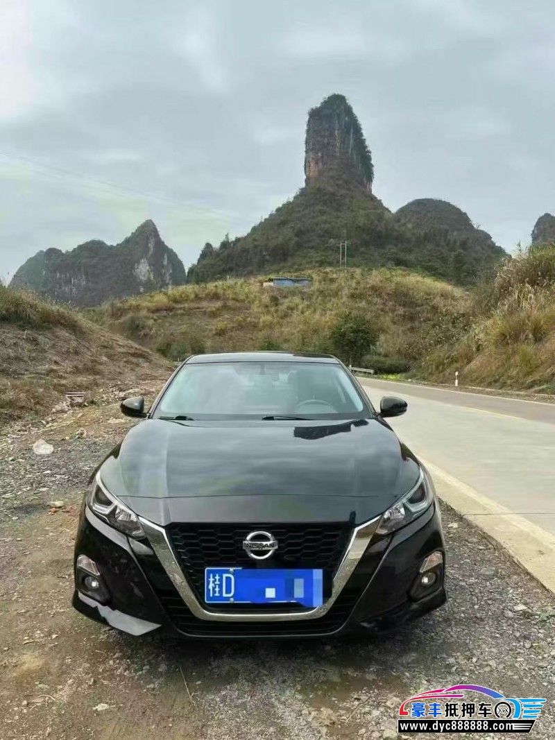 21年日产天籁轿车抵押车出售