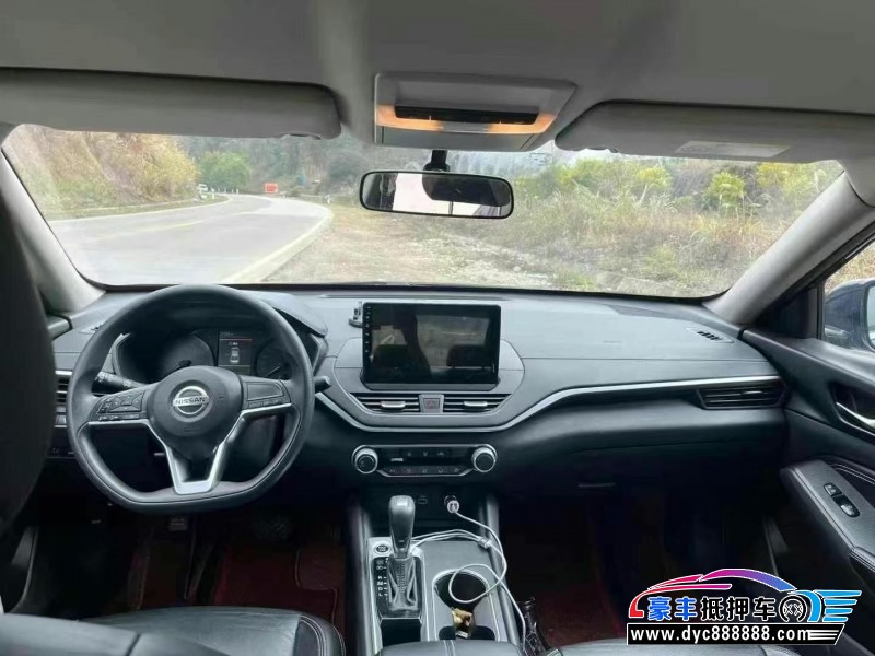 21年日产天籁轿车抵押车出售