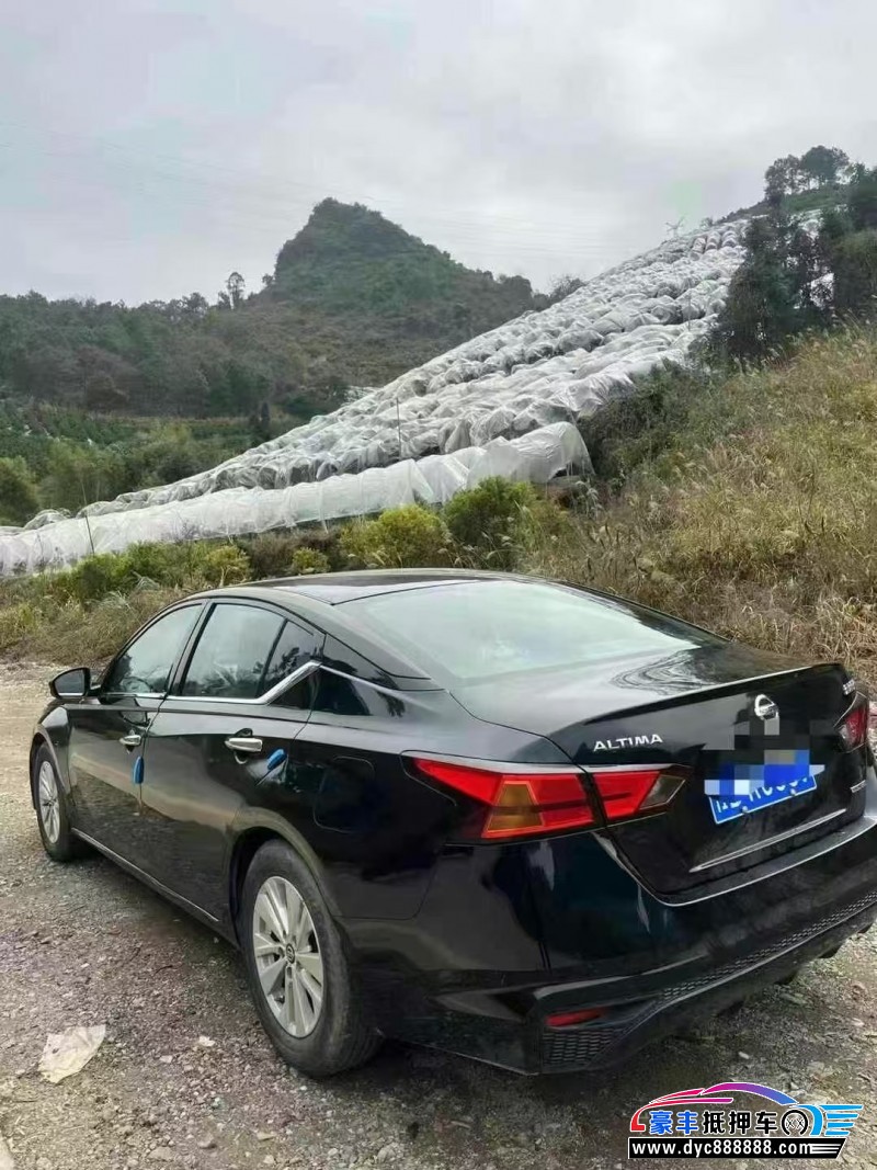 21年日产天籁轿车抵押车出售