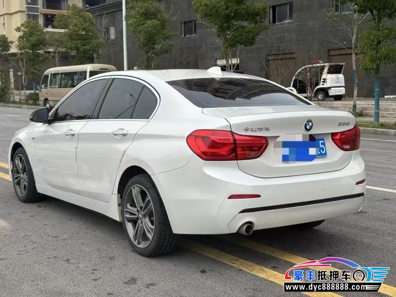 18年宝马1系轿车抵押车出售